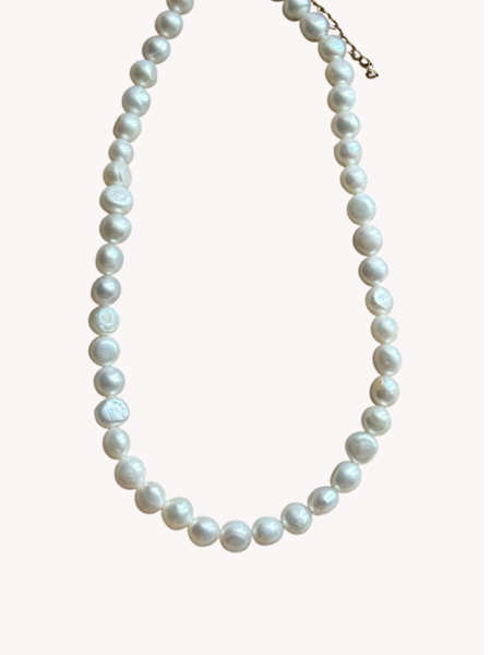 Big Pearl Necklace