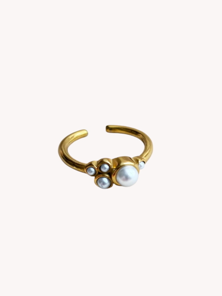 Laura Pearl Ring