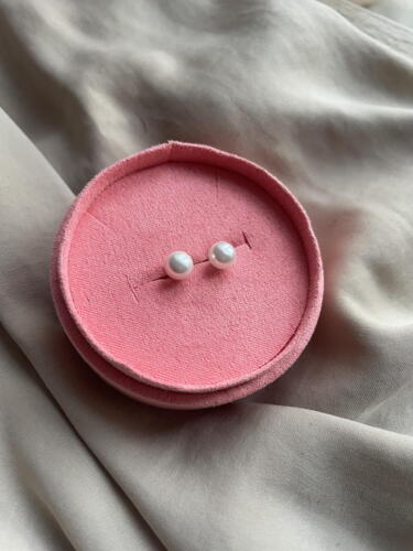 Pretty Pearl Earring