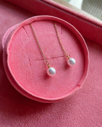 Pretty Pearl Chain Earring